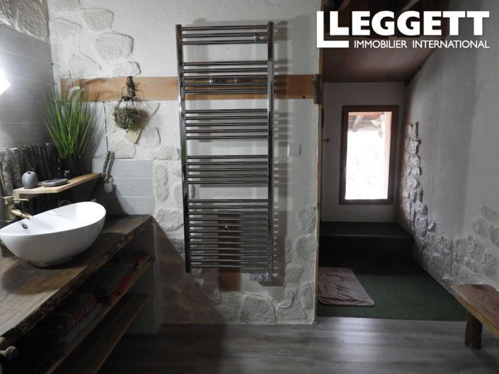 Image No.6-3 Bed House for sale