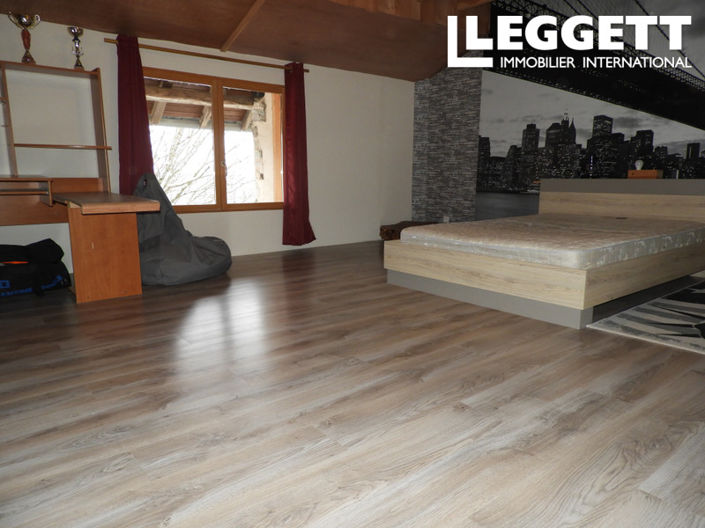 Image No.7-3 Bed House for sale