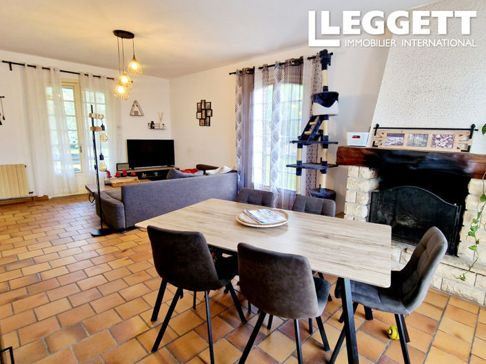 Image No.3-3 Bed House for sale