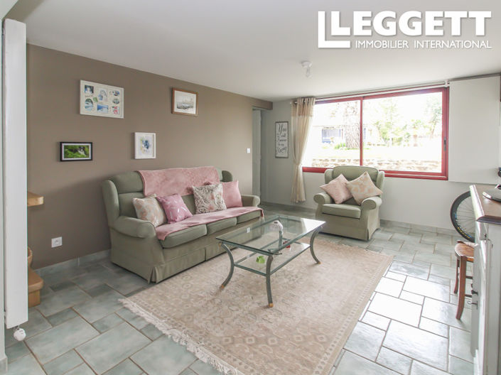 Image No.6-5 Bed House for sale