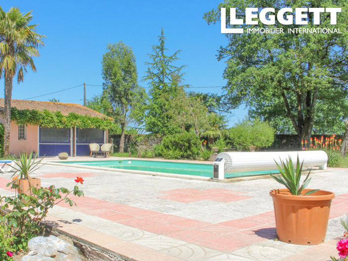 Image No.8-5 Bed House for sale