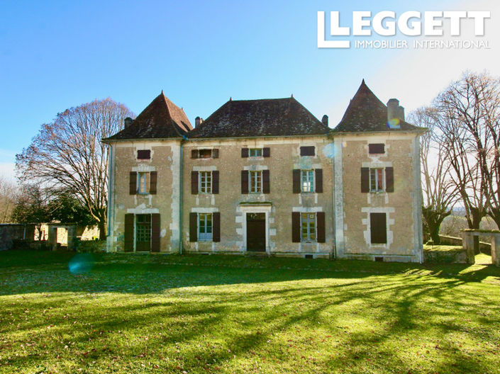 Image No.1-Maison de 11 chambres à vendre à Varaignes