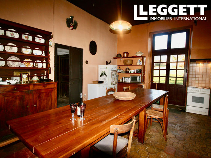 Image No.7-11 Bed House for sale