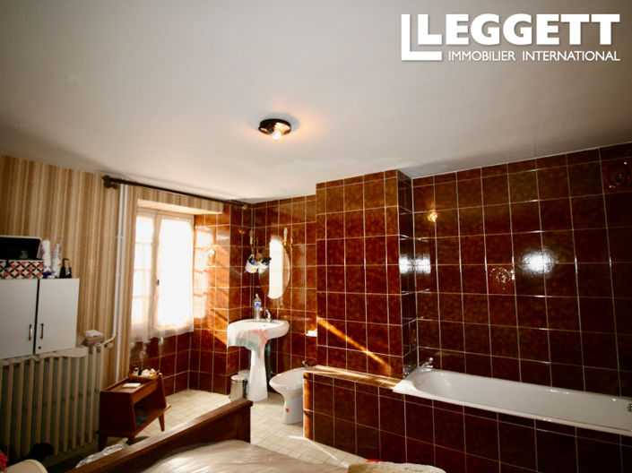 Image No.8-3 Bed House for sale