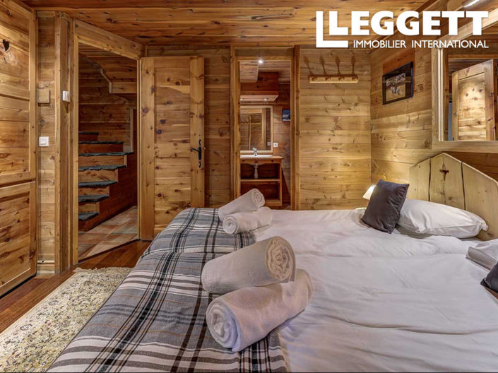 Image No.3-5 Bed House for sale