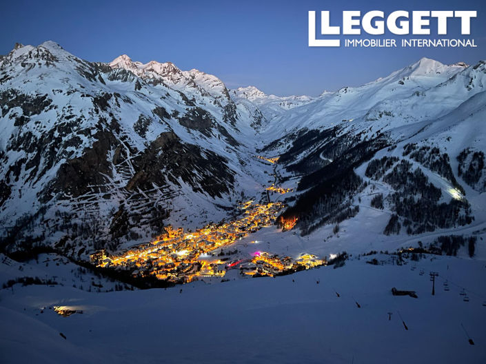 Image No.7-5 Bed House for sale