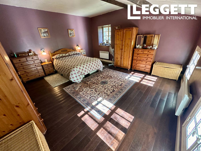 Image No.10-4 Bed House for sale