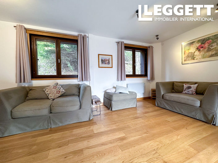 Image No.8-3 Bed House for sale