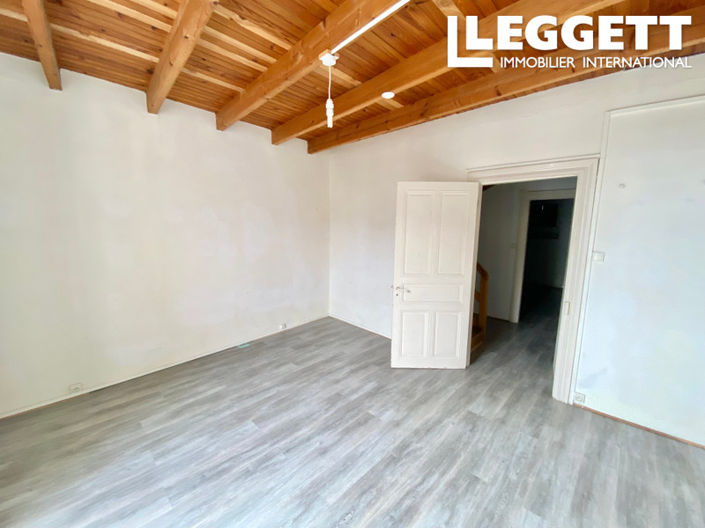 Image No.6-3 Bed House for sale