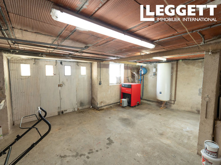 Image No.10-3 Bed House for sale