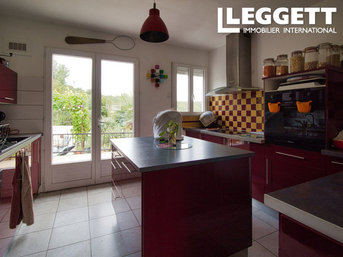 Image No.4-2 Bed House for sale