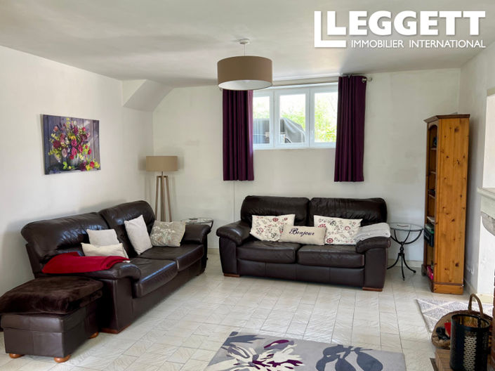 Image No.8-4 Bed House for sale