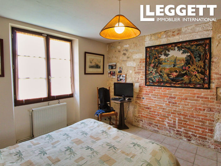 Image No.9-3 Bed House for sale