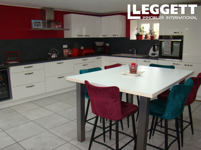 Image No.4-3 Bed House for sale