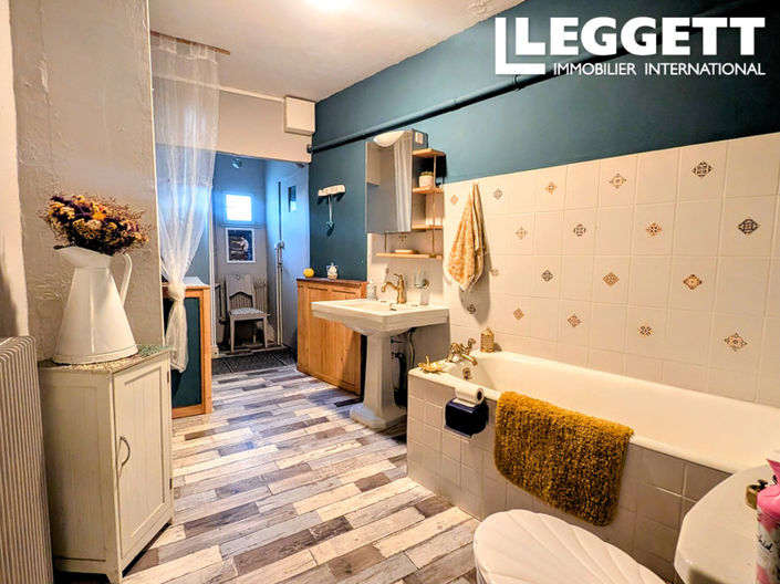Image No.10-4 Bed House for sale