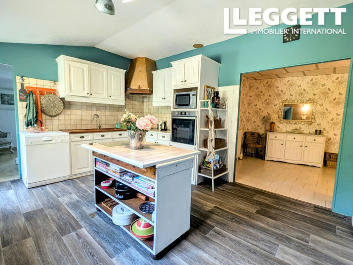 Image No.6-4 Bed House for sale