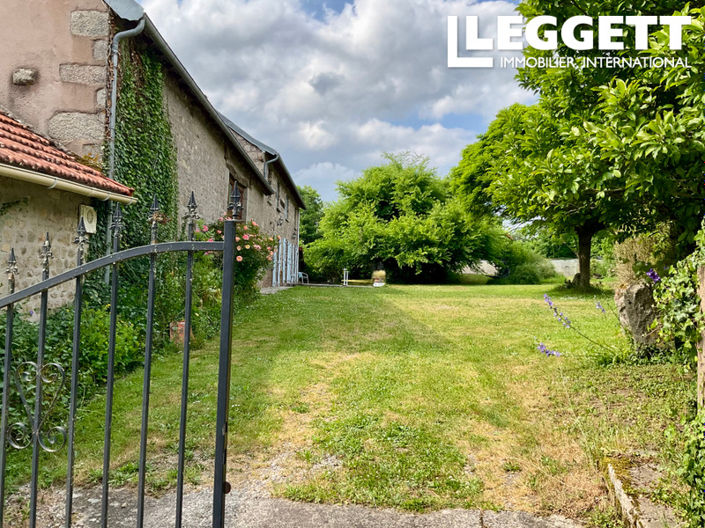 Image No.2-Maison de 5 chambres à vendre à Saint-Hilaire-la-Plaine