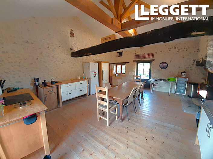 Image No.2-Maison de 4 chambres à vendre à Saint-Martial-Viveyrol