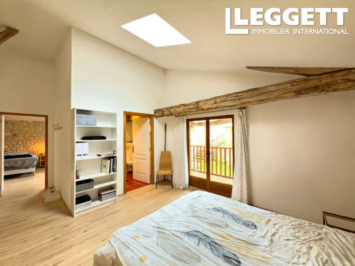 Image No.8-4 Bed House for sale