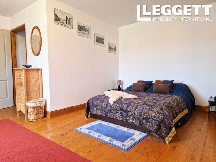 Image No.9-4 Bed House for sale