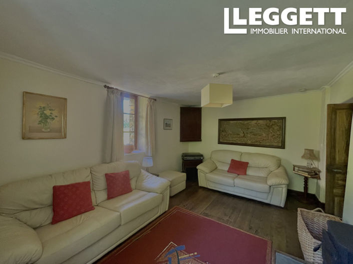 Image No.10-5 Bed House for sale