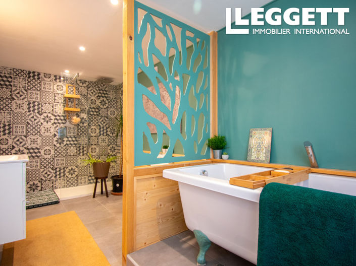 Image No.7-7 Bed House for sale