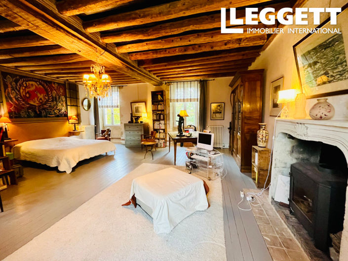 Image No.6-4 Bed House for sale