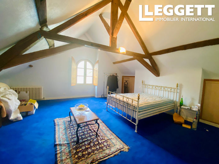 Image No.10-8 Bed House for sale