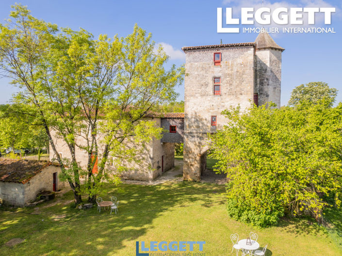 Image No.1-5 Bed Chateaux for sale