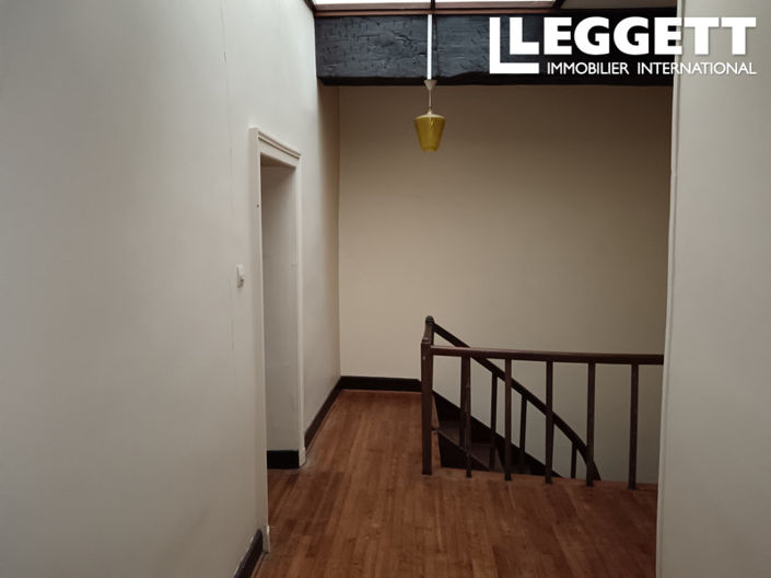 Image No.6-5 Bed House for sale