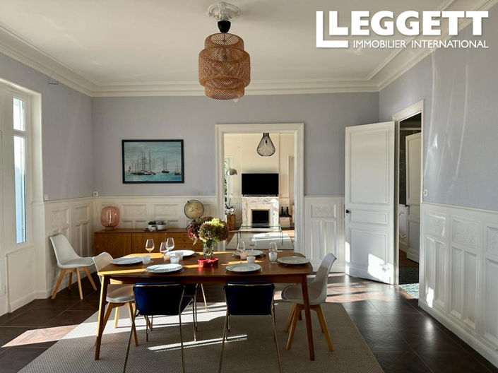 Image No.6-5 Bed House for sale