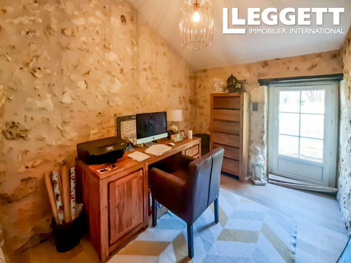 Image No.8-3 Bed House for sale