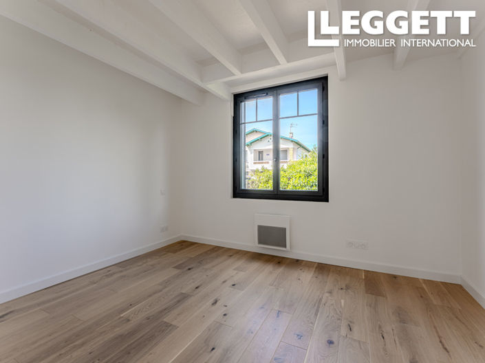 Image No.6-3 Bed House for sale