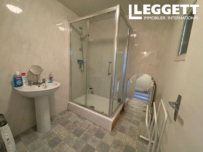 Image No.6-2 Bed House for sale