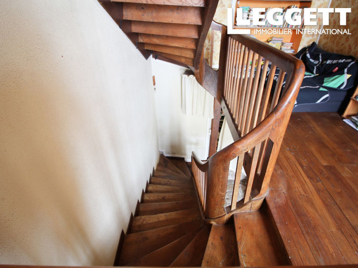 Image No.7-6 Bed House for sale