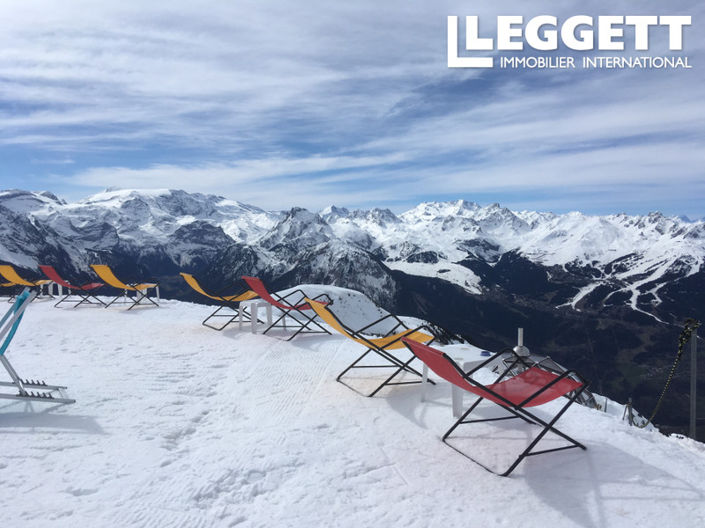 Image No.10-3 Bed House for sale