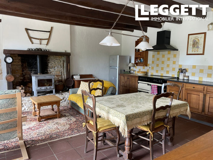 Image No.2-4 Bed House for sale