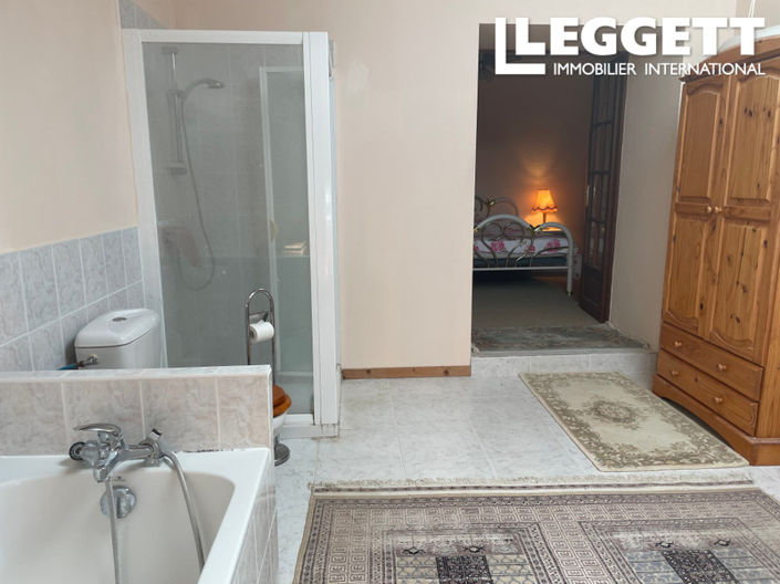 Image No.8-4 Bed House for sale