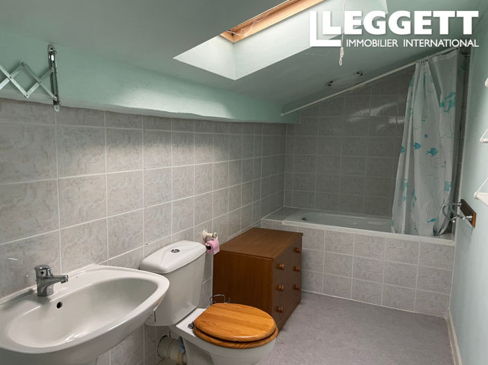 Image No.8-4 Bed House for sale