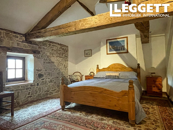 Image No.7-5 Bed House for sale