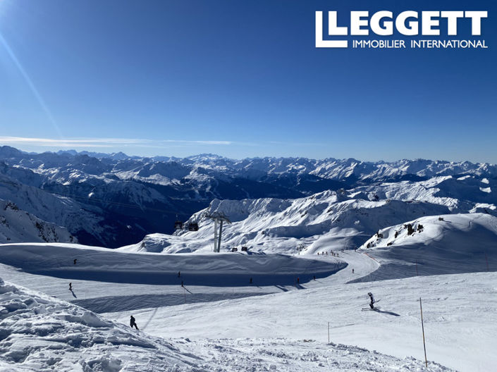 Image No.9-2 Bed House for sale