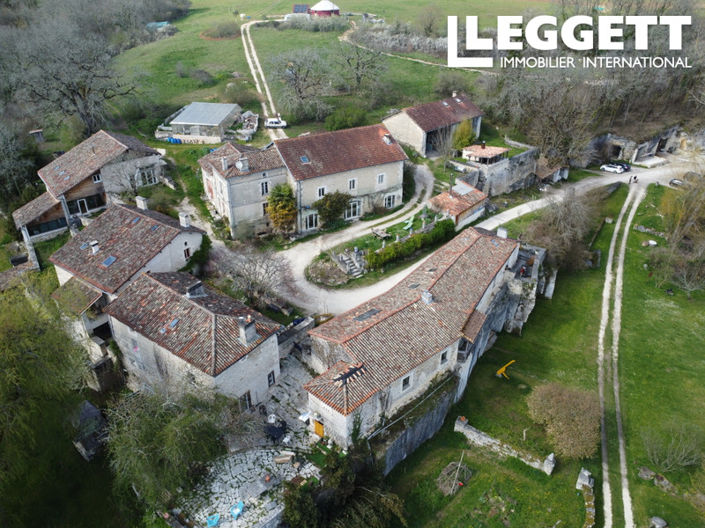 Image No.2-Maison de 21 chambres à vendre à Angoulême