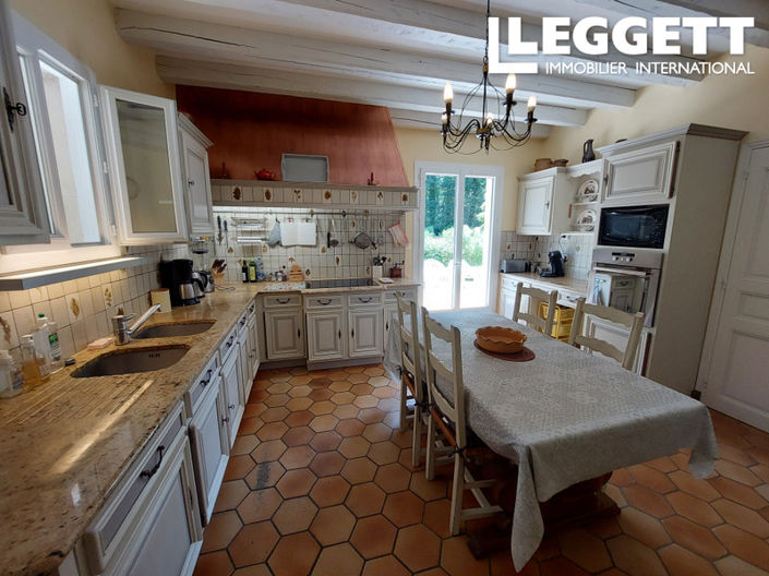 Image No.5-7 Bed House for sale