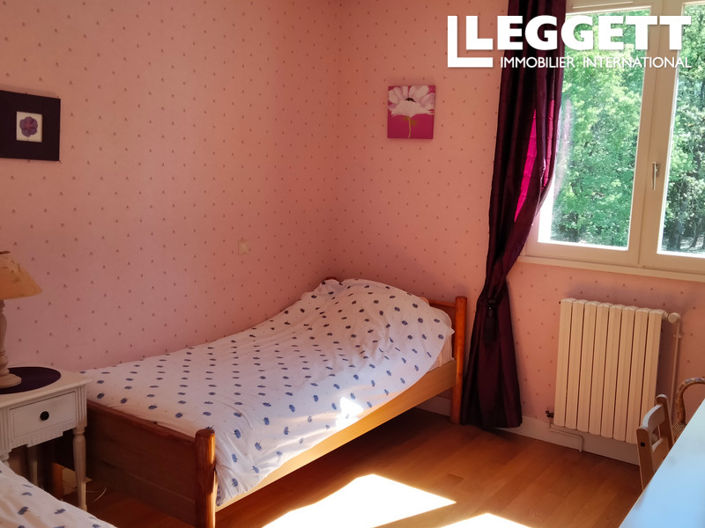 Image No.6-7 Bed House for sale