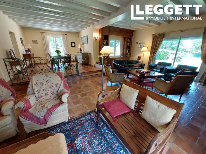 Image No.7-7 Bed House for sale