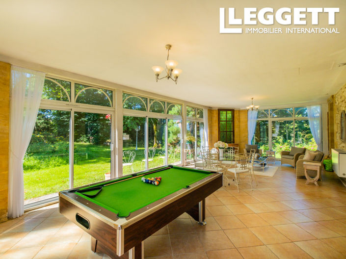 Image No.8-6 Bed House for sale