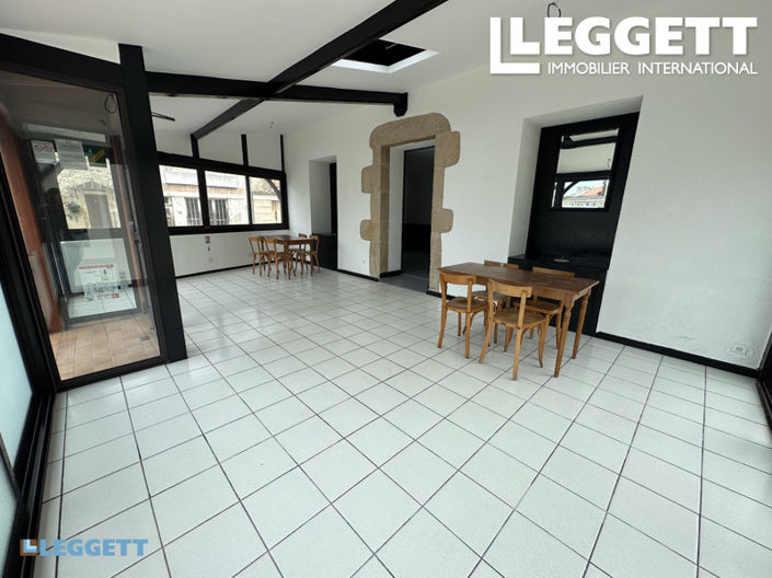 Image No.2-6 Bed House for sale