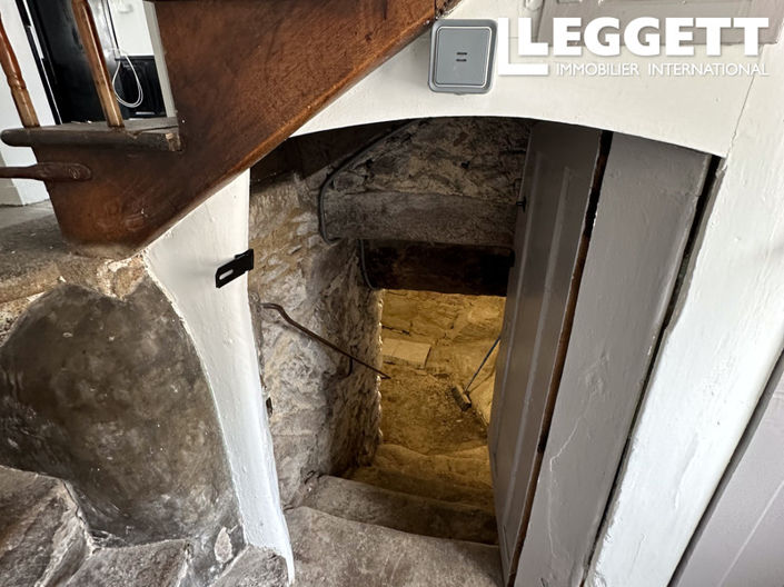 Image No.7-6 Bed House for sale