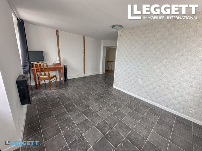 Image No.9-6 Bed House for sale