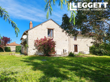 1 - Sérigny, House